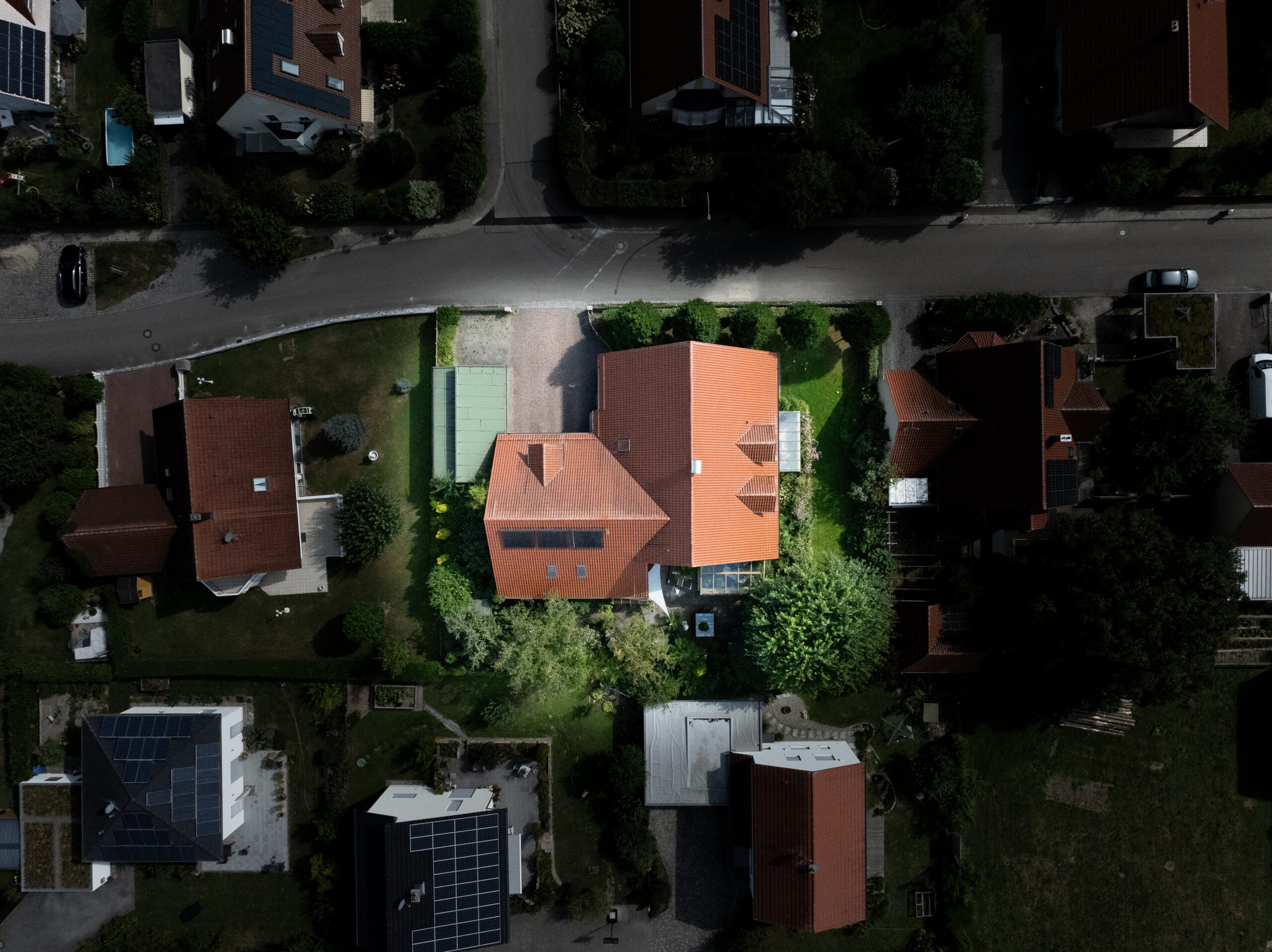 Drohnenaufnahme einer Immobilie im Landkreis Günzburg, professionelle Immobilienfotografie TMC Media