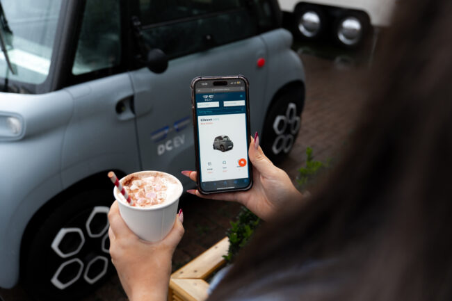 Lifestyle Fotografie Citroen Ami mit App, Automobilfotografie TMC Media, Burgau