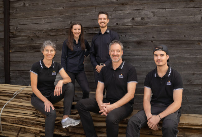 Gruppenfoto der Mitarbeiter von Saunakönig, Businessfotografie TMC Media, Burgau, Landkreis Günzburg