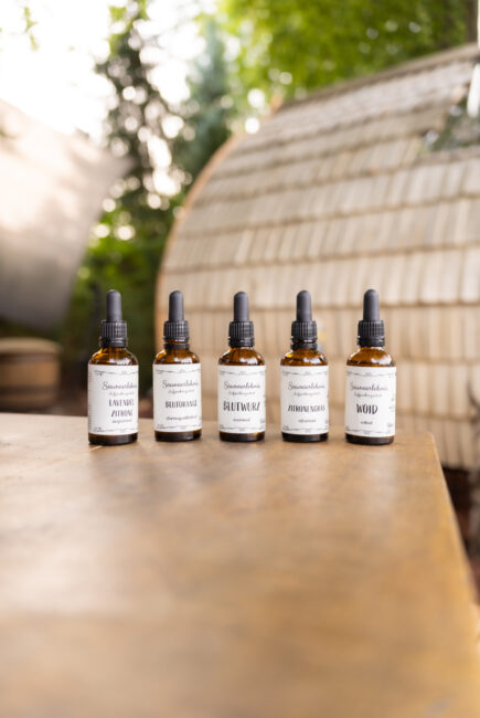 Produktfotografie von verschiedenen Sauna Ölen, hochwertige Produktaufnahmen TMC Media, Burgau, Landkreis Günzburg